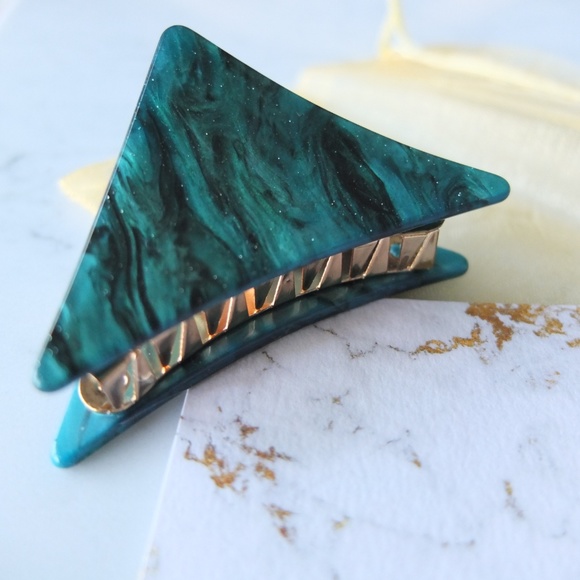 Emerald Iridescent Marble & Gold Hair Claw Medium - Picture 3 of 8